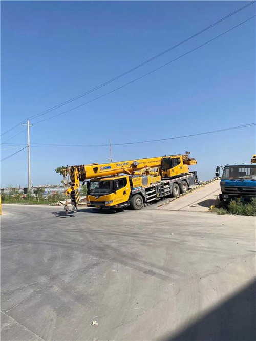 兴宾区吊车作业时，可能会产生哪些额外收费项目？