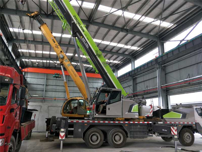 兴宾区高空车出租需要注意哪些安全事项？